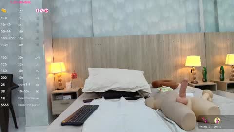 victoria_pachon online show from July 2, 2026, 9:43 pm