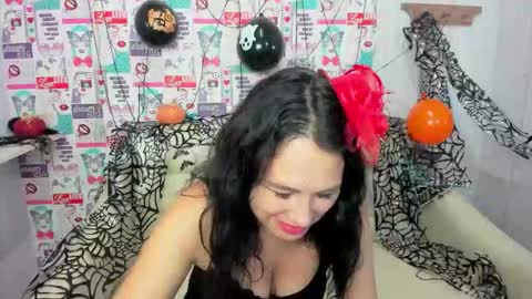 Snapshot of victoria_panther chatting on October 31, 2025, 9:10 am Victoria online show from October 31, 2025, 9:10 am