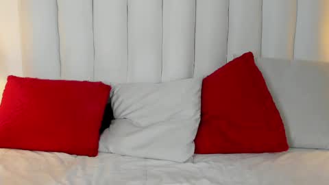 victoria_queen2 online show from February 21, 2025, 1:22 am