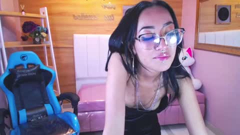 Snapshot of victoria_ricci_a chatting on January 25, 2025, 2:26 am Victoria online show from January 25, 2025, 2:26 am