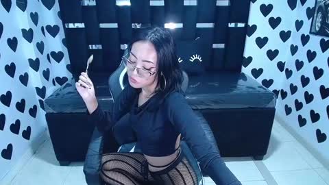 Victoria  online show from February 12, 2025, 7:35 pm