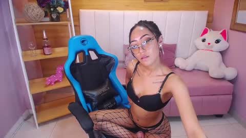 Snapshot of victoria_ricci_a chatting on February 14, 2025, 5:46 pm Victoria online show from February 14, 2025, 5:46 pm