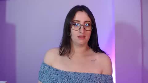 Victoria online show from December 18, 2024, 7:30 pm