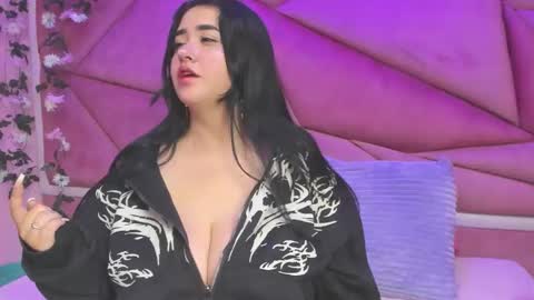 Victoria online show from November 24, 2025, 8:19 pm