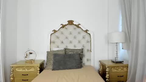 Snapshot of victoria_vallejo chatting on June 15, 2026, 11:34 am victoria online show from June 15, 2026, 11:34 am