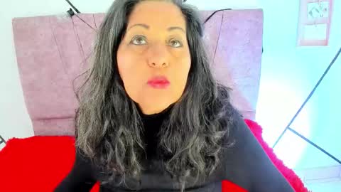 victoriaa_anderson_ online show from February 5, 2026, 8:35 pm