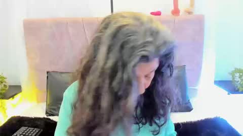 victoriaa_anderson_ online show from March 17, 2026, 2:09 pm