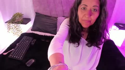 victoriaa_anderson_ online show from April 29, 2026, 5:30 pm