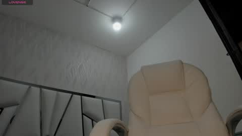 Snapshot of victoriaa_millers chatting on May 3, 2026, 6:58 pm Victoria Sofia online show from May 3, 2026, 6:58 pm
