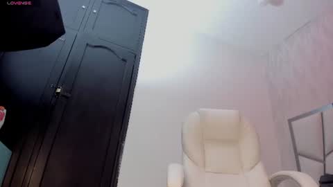 Snapshot of victoriaa_millers chatting on June 12, 2026, 8:19 pm Victoria Sofia online show from June 12, 2026, 8:19 pm