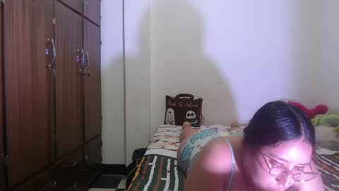 Victoria Silva online show from May 22, 2026, 8:53 am