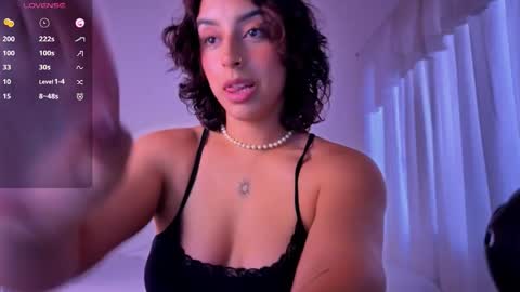 victoriaamelie online show from February 28, 2026, 8:43 pm