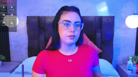 Victoria Andrade online show from April 25, 2026, 11:24 am