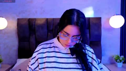 Victoria Andrade online show from June 23, 2026, 11:52 am
