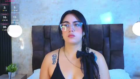 Victoria Andrade online show from June 24, 2026, 11:42 am