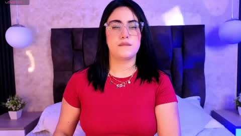 Victoria Andrade online show from July 30, 2026, 12:26 pm