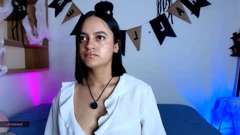 Snapshot of victoriablack_ chatting on October 2, 2025, 12:01 pm Victoria online show from October 2, 2025, 12:01 pm