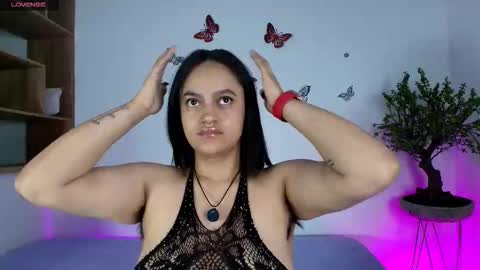 Snapshot of victoriablack_ chatting on November 2, 2025, 11:01 am Victoria online show from November 2, 2025, 11:01 am