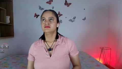 Snapshot of victoriablack_ chatting on November 18, 2025, 11:03 am Victoria online show from November 18, 2025, 11:03 am