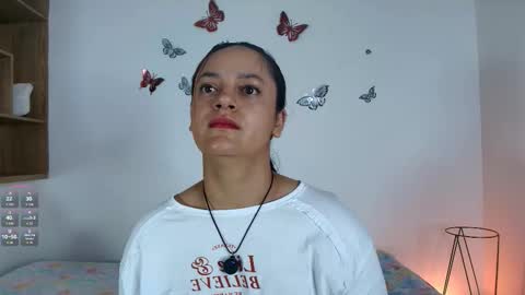 Snapshot of victoriablack_ chatting on November 20, 2025, 11:32 am Victoria online show from November 20, 2025, 11:32 am