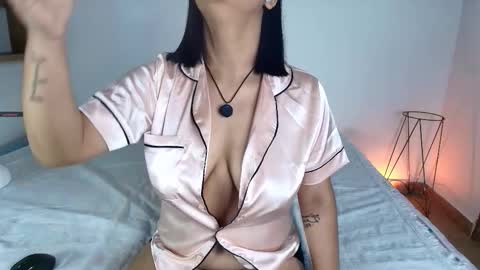 Snapshot of victoriablack_ chatting on November 29, 2025, 11:24 am Victoria online show from November 29, 2025, 11:24 am