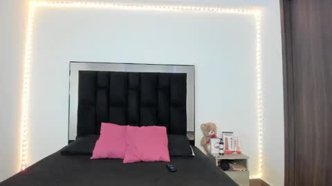 Snapshot of victoriacolin chatting on February 24, 2025, 12:05 pm VICTORIA online show from February 24, 2025, 12:05 pm