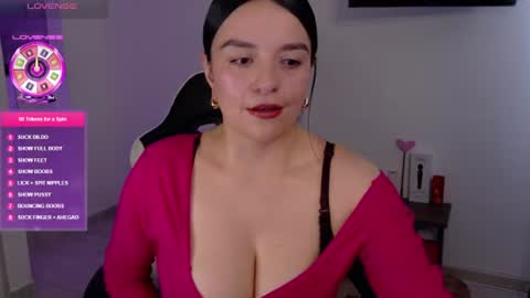 Snapshot of victoriahot_23 chatting on July 27, 2026, 2:46 pm Kim 3 online show from July 27, 2026, 2:46 pm