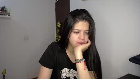 Snapshot of victorialg chatting on November 11, 2025, 8:14 am victorialg online show from November 11, 2025, 8:14 am