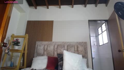 Snapshot of victoriamil1 chatting on February 26, 2025, 8:44 pm victoriamil1 online show from February 26, 2025, 8:44 pm