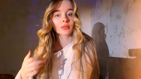 Snapshot of victoriande chatting on December 5, 2024, 1:06 pm Eva and Victor online show from December 5, 2024, 1:06 pm