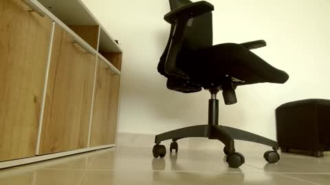 Victoria online show from January 14, 2026, 3:39 pm