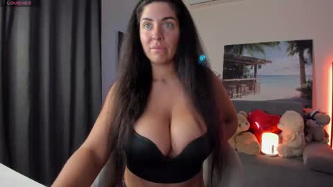 Snapshot of victorias_world chatting on June 17, 2026, 5:36 pm Viktoria online show from June 17, 2026, 5:36 pm