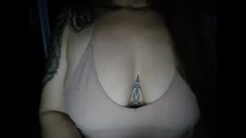victoriaskyee online show from May 4, 2026, 5:14 am