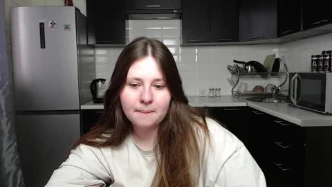 Snapshot of victoriassecrets_ chatting on December 2, 2024, 6:20 am victoriassecrets_ online show from December 2, 2024, 6:20 am