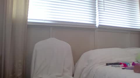 victoriasuave online show from March 17, 2026, 8:12 pm