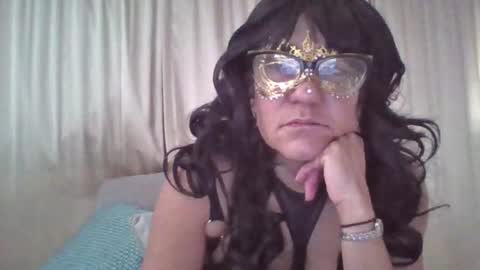 Snapshot of victoriasuave3 chatting on June 18, 2026, 12:53 pm victoriasuave online show from June 18, 2026, 12:53 pm