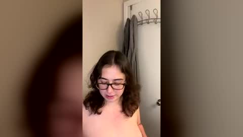 victoriavega307847 online show from July 29, 2026, 4:43 am