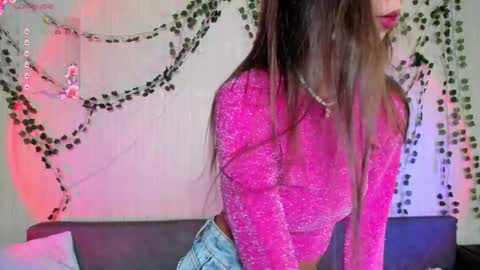 Victoria online show from October 28, 2025, 6:32 pm