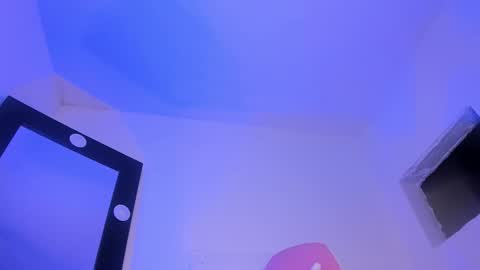 samantha victoria hall online show from November 10, 2025, 9:47 pm