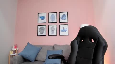 Victoria Vixen online show from January 17, 2026, 5:05 pm