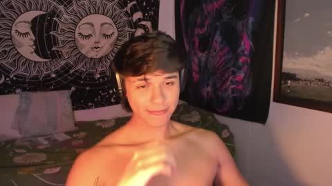 Victorino Jhonson online show from March 7, 2025, 2:36 am