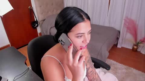 V  I C  T O R I A  online show from January 6, 2025, 9:11 pm