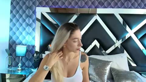 victtoria lee online show from February 19, 2025, 6:54 pm