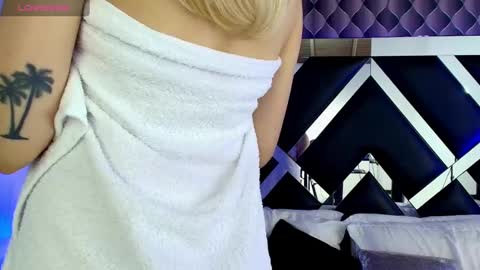 victtoria lee online show from March 1, 2025, 11:15 pm