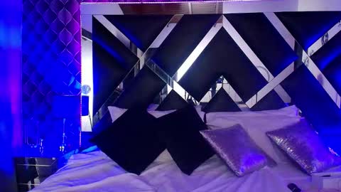 victtoria lee online show from October 3, 2025, 9:45 pm