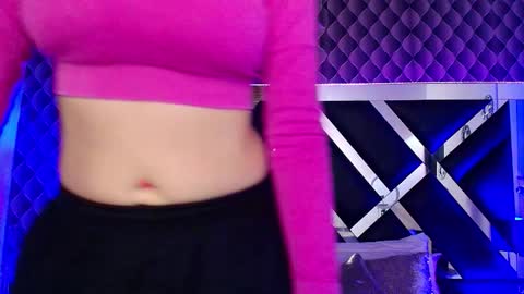 victtoria lee online show from October 6, 2025, 7:33 pm