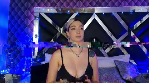 Snapshot of victtoria_lee chatting on May 6, 2026, 9:42 pm victtoria lee online show from May 6, 2026, 9:42 pm