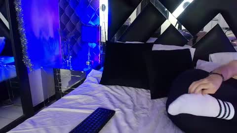 Snapshot of victtoria_lee chatting on May 25, 2026, 11:33 pm victtoria lee online show from May 25, 2026, 11:33 pm