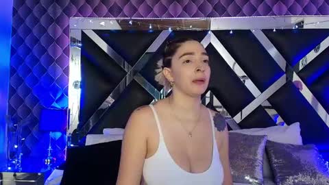 Snapshot of victtoria_lee chatting on June 1, 2026, 7:04 pm victtoria lee online show from June 1, 2026, 7:04 pm