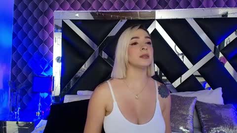Snapshot of victtoria_lee chatting on June 2, 2026, 9:17 pm victtoria lee online show from June 2, 2026, 9:17 pm